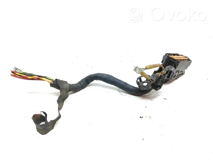 Audi A4 S4 B8 8K ABS-moduulin liittimen pistoke 6Q0973038A