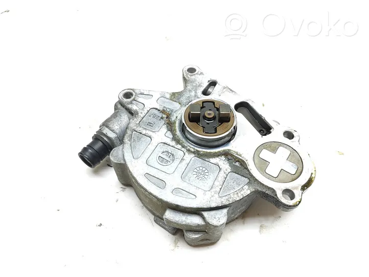 Volkswagen Polo V 6R Vacuum pump 03L145100