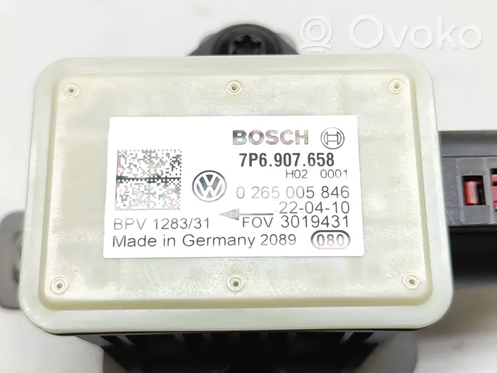 Volkswagen Touareg II ESP (stability system) control unit 7P6907658