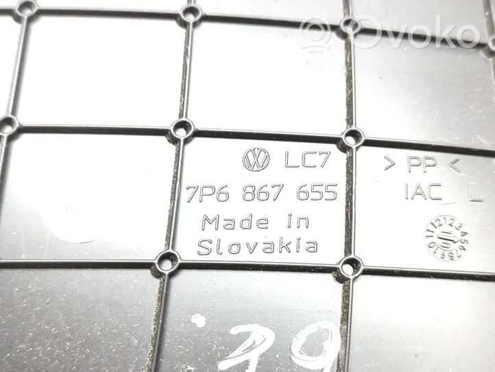 Volkswagen Touareg II Takaluukun koristelista 7P6867655