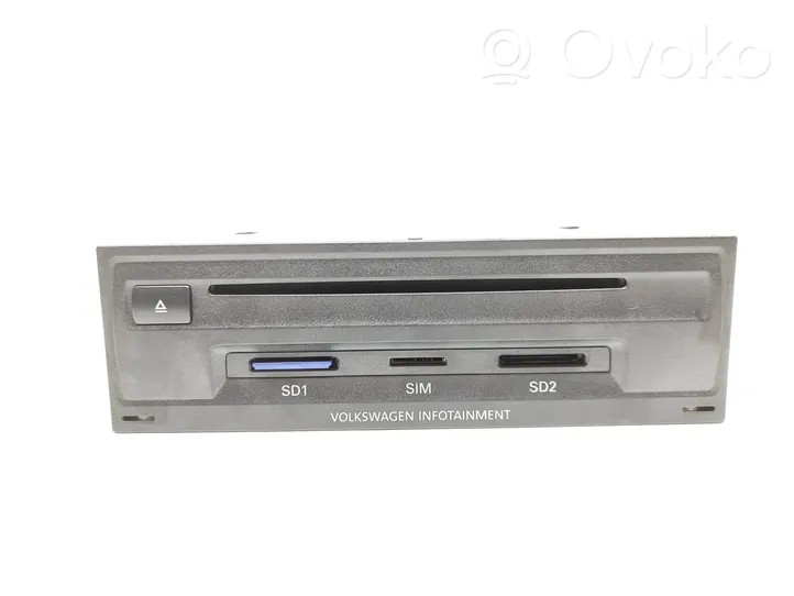 Volkswagen Touareg II Navigation unit CD/DVD player 7P6035670