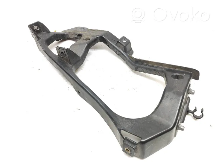 Volkswagen Touareg II Support phare frontale 7P6806510