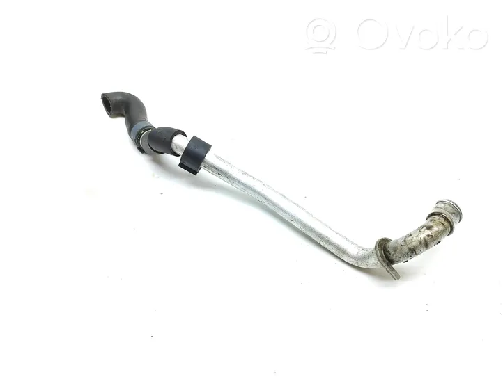 Volkswagen Touareg II Tubo flessibile del liquido di raffreddamento del motore 7P0819911D