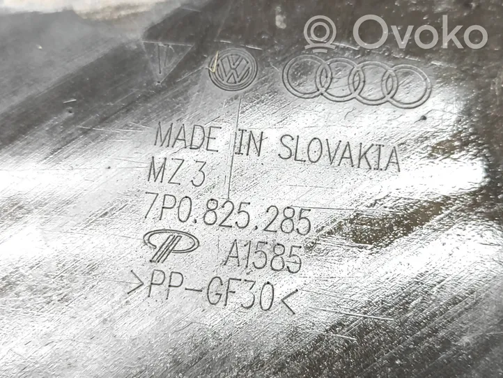 Volkswagen Touareg II Osłona dolna silnika 7P0825285