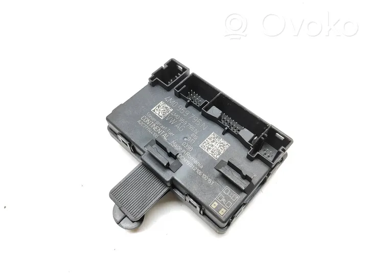 Audi A4 S4 B9 8W Durų elektronikos valdymo blokas 4M0959795N