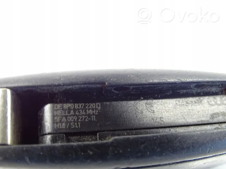 Audi A3 S3 8P Ignition key/card 8P0837220D