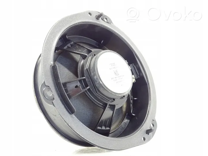 Audi A4 S4 B9 8W Takaoven kaiutin 8W5035411