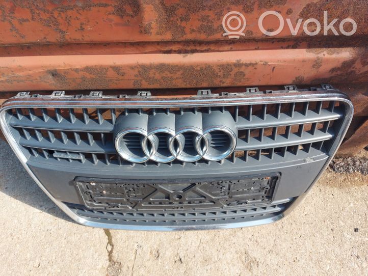 Audi Q7 4L Front bumper upper radiator grill 4L0853651