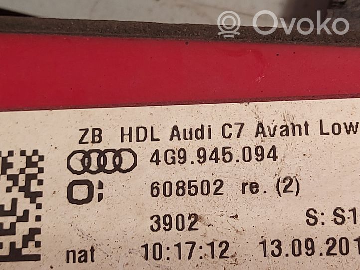 Audi A6 S6 C7 4G Galinis žibintas dangtyje 4G9945094