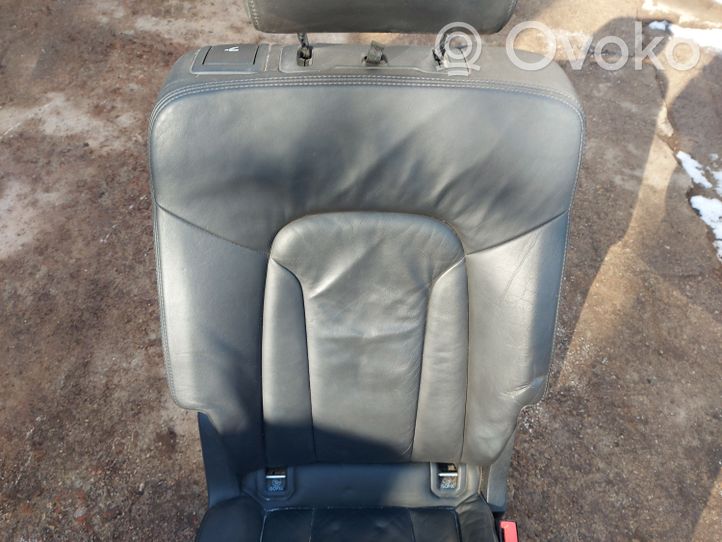 Audi Q7 4L Rear seat 