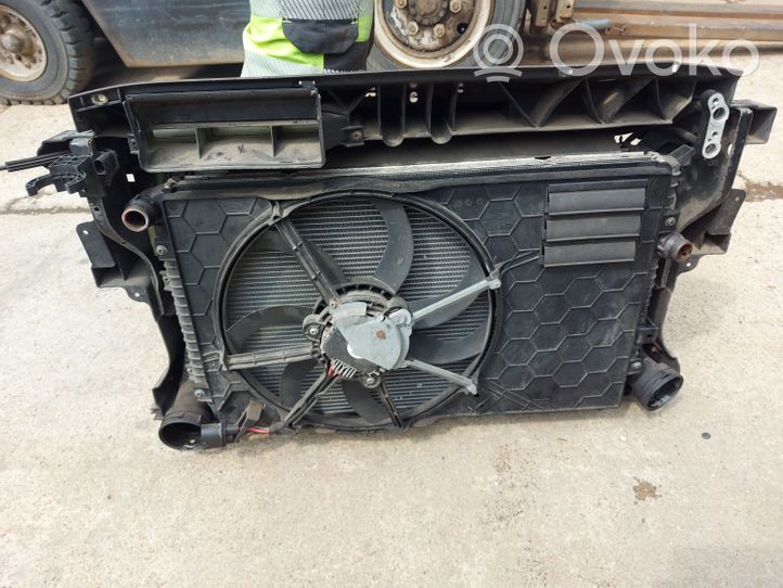 Volkswagen Tiguan Support de radiateur sur cadre face avant 5N0010607A