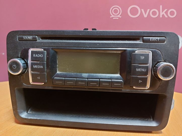 Volkswagen Caddy Radio/CD/DVD/GPS-pääyksikkö 1K0035156B