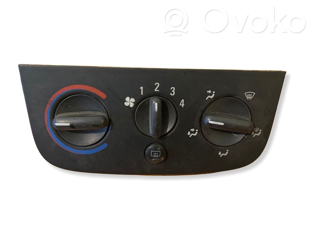 Opel Combo C Climate control unit 