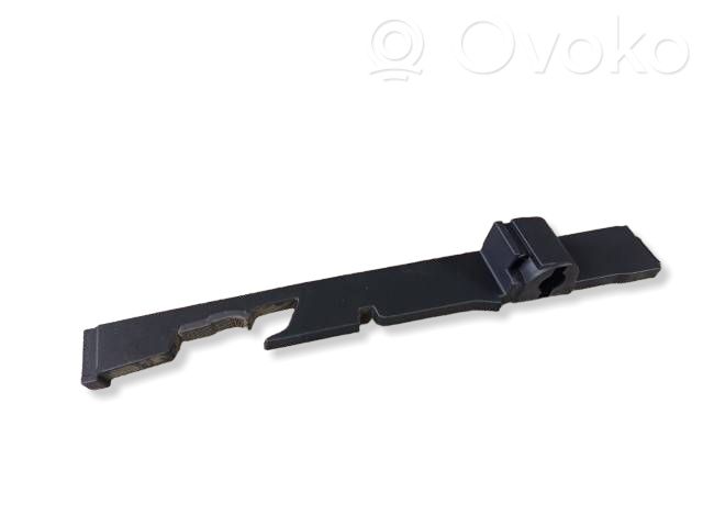 Volkswagen Golf VII Altro elemento di rivestimento bagagliaio/baule 