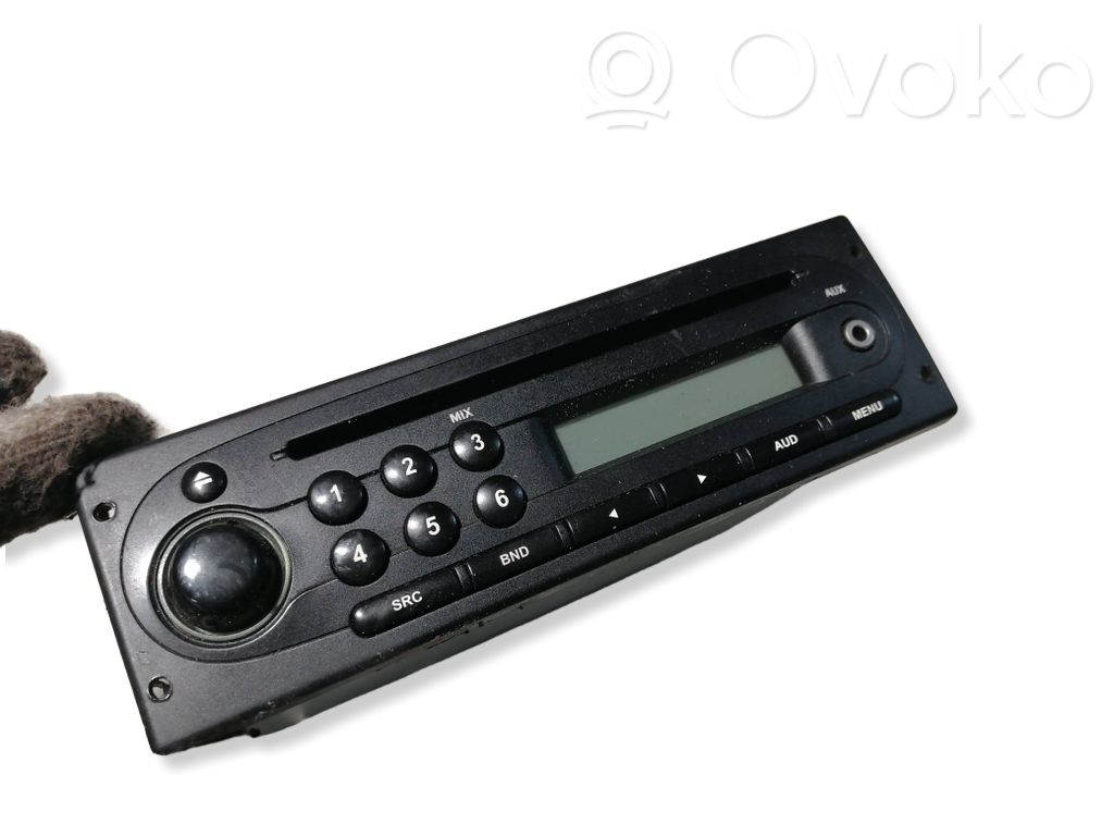 Dacia Sandero Unitate principală radio/CD/DVD/GPS 