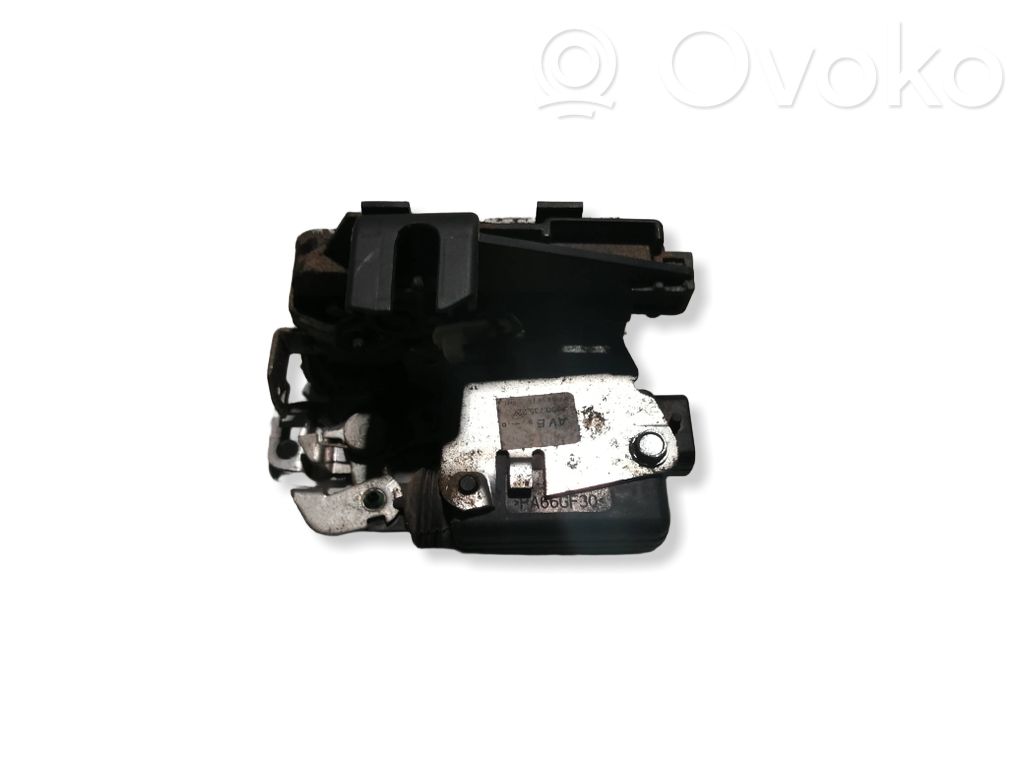 Dacia Sandero Front door lock 