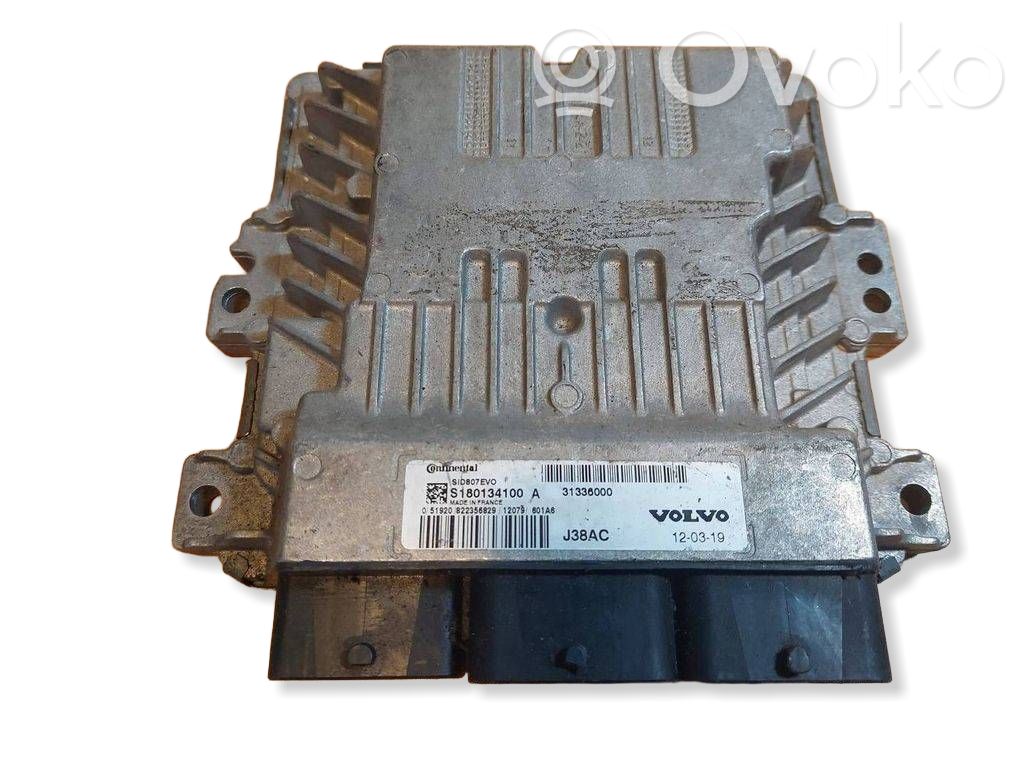 Volvo V50 Engine control unit/module ECU 