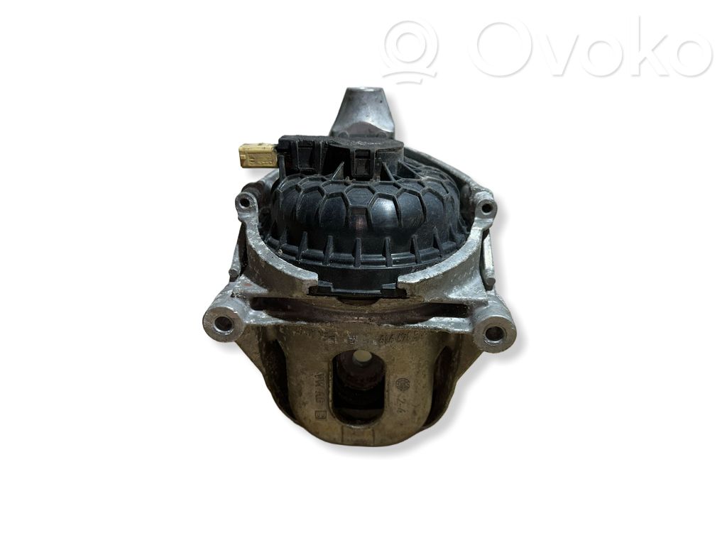 Audi Q7 4M Engine mount bracket 