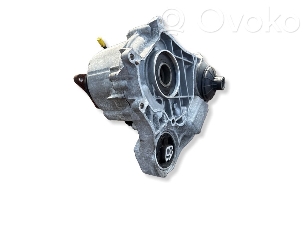 BMW 5 G30 G31 G38 Skrzynia rozdzielcza / Reduktor 
