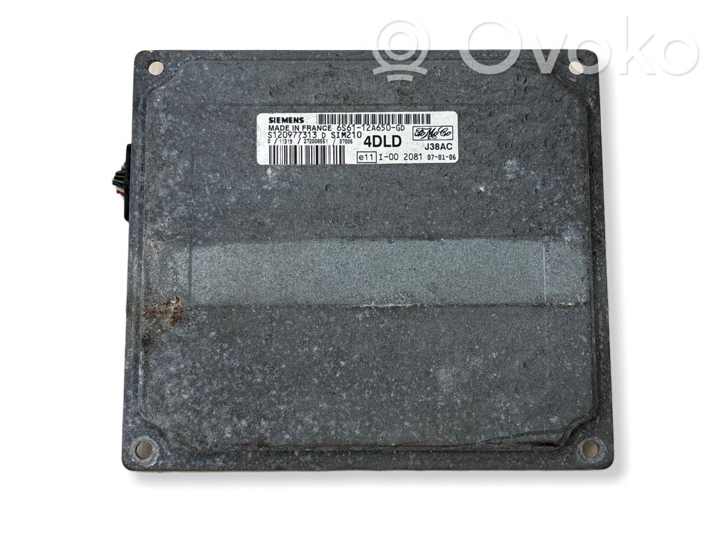 Ford Focus Engine control unit/module 