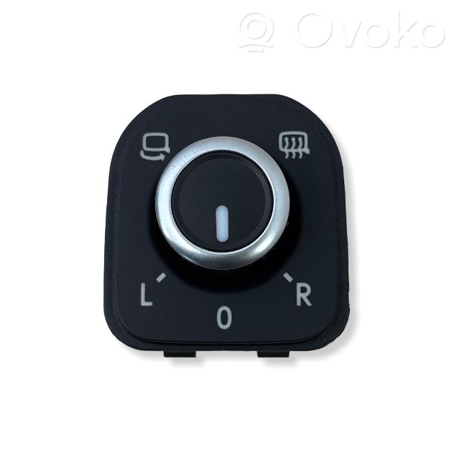Volkswagen Tiguan Wing mirror switch 