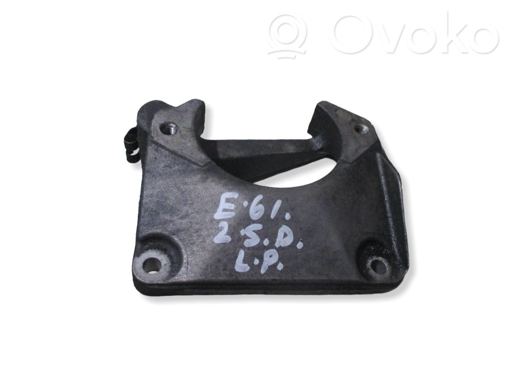 BMW 5 E60 E61 Engine mounting bracket 