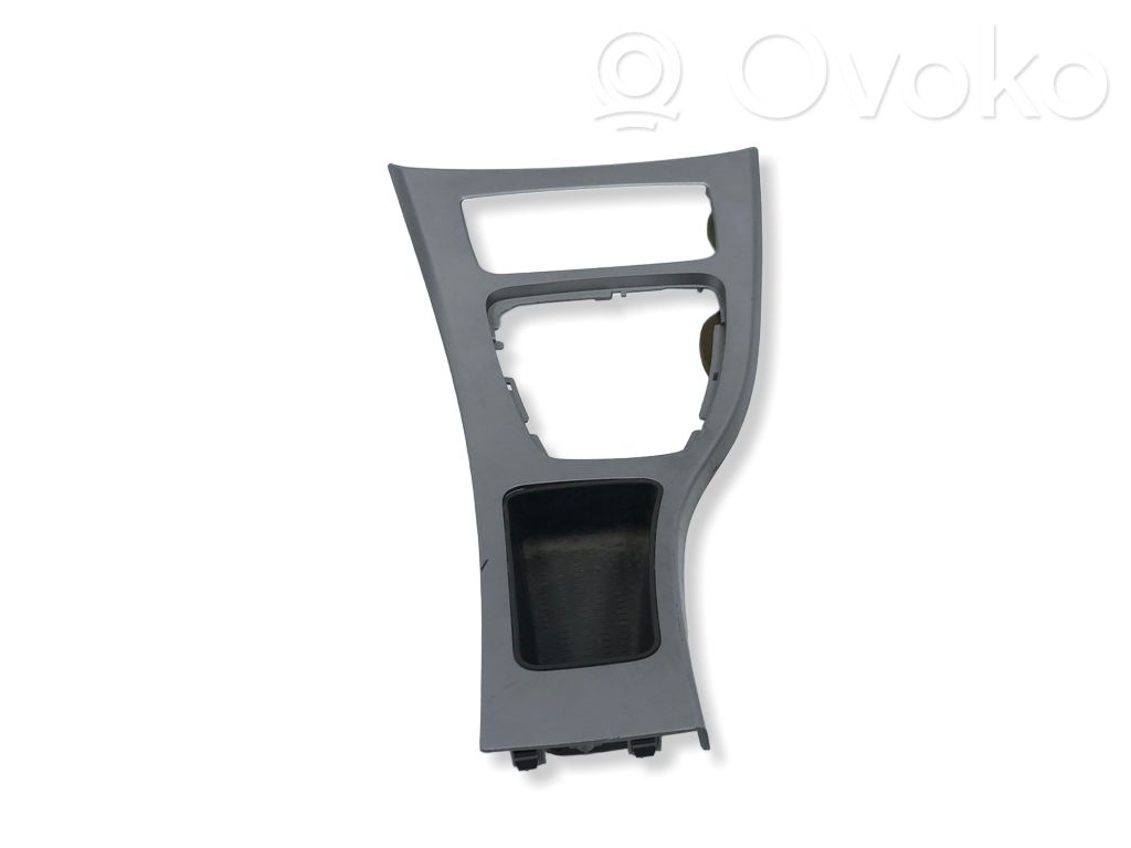 Contour de levier de vitesses   7118040,528506,528510