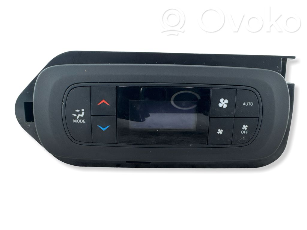 Chrysler Pacifica Climate control unit 