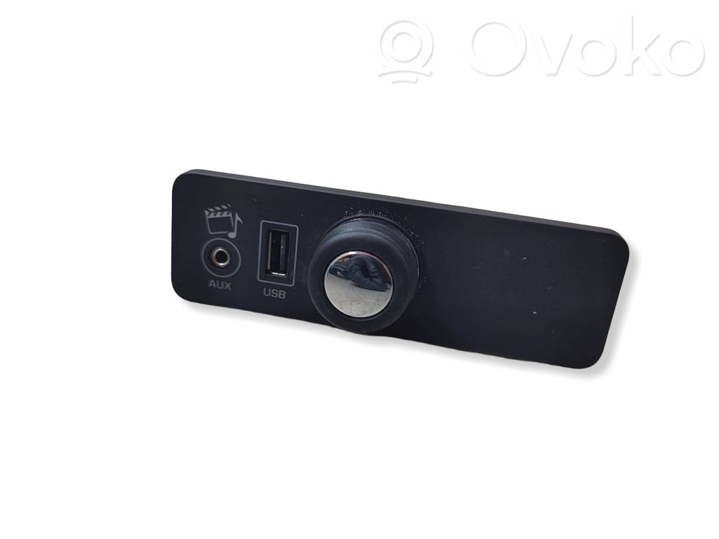 Land Rover Range Rover Sport L494 USB socket connector 