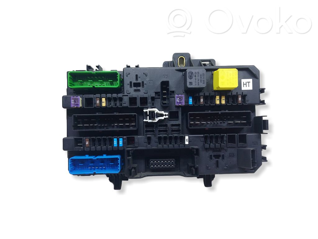 Opel Astra H Sulakemoduuli 