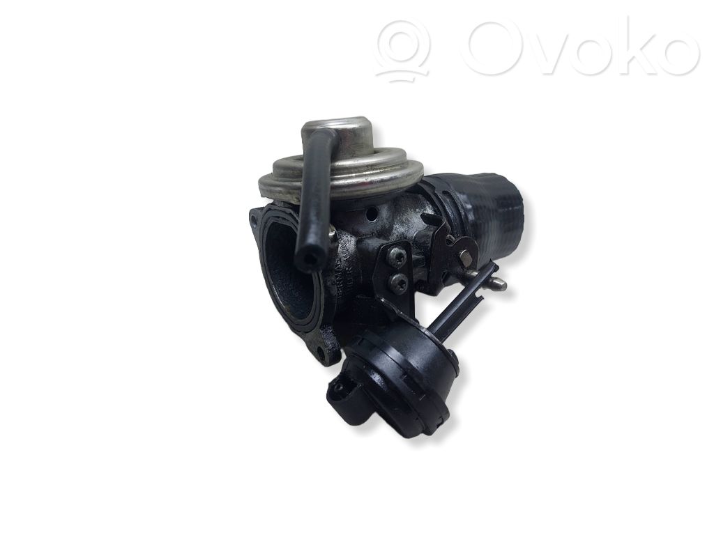 Volkswagen Golf IV EGR valve 