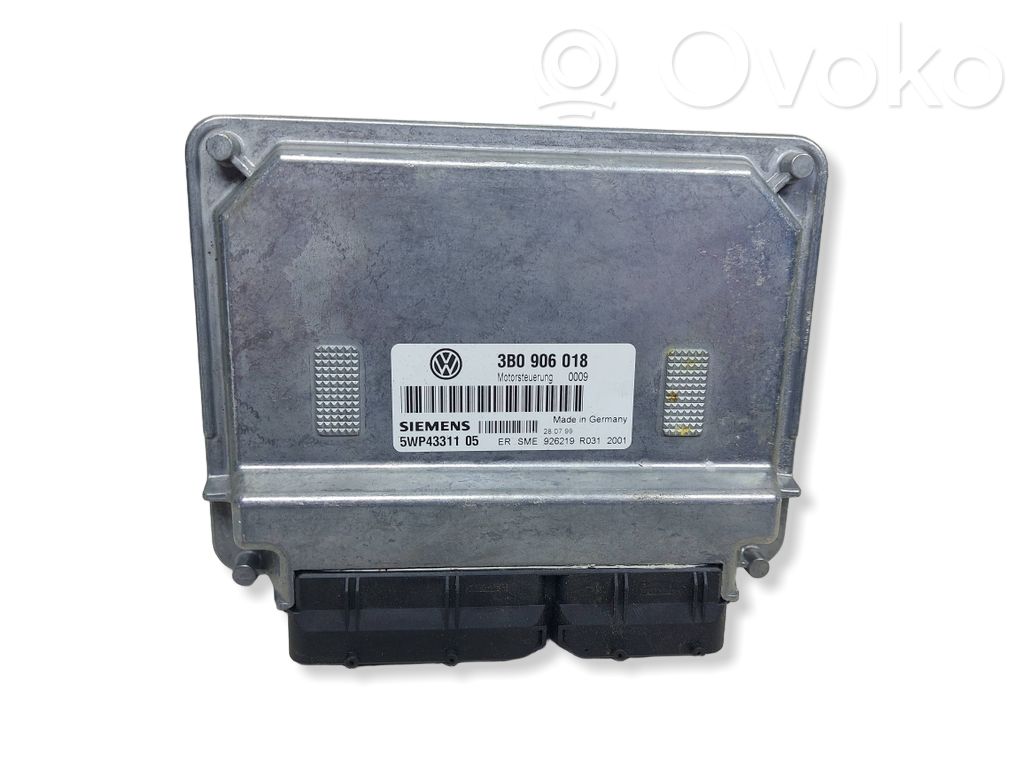 Volkswagen PASSAT B5 Engine control unit/module 