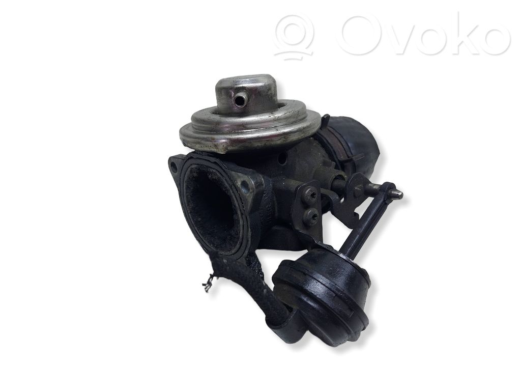 Volkswagen Golf IV EGR valve 