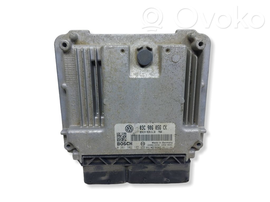 Volkswagen Golf V Engine control unit/module 