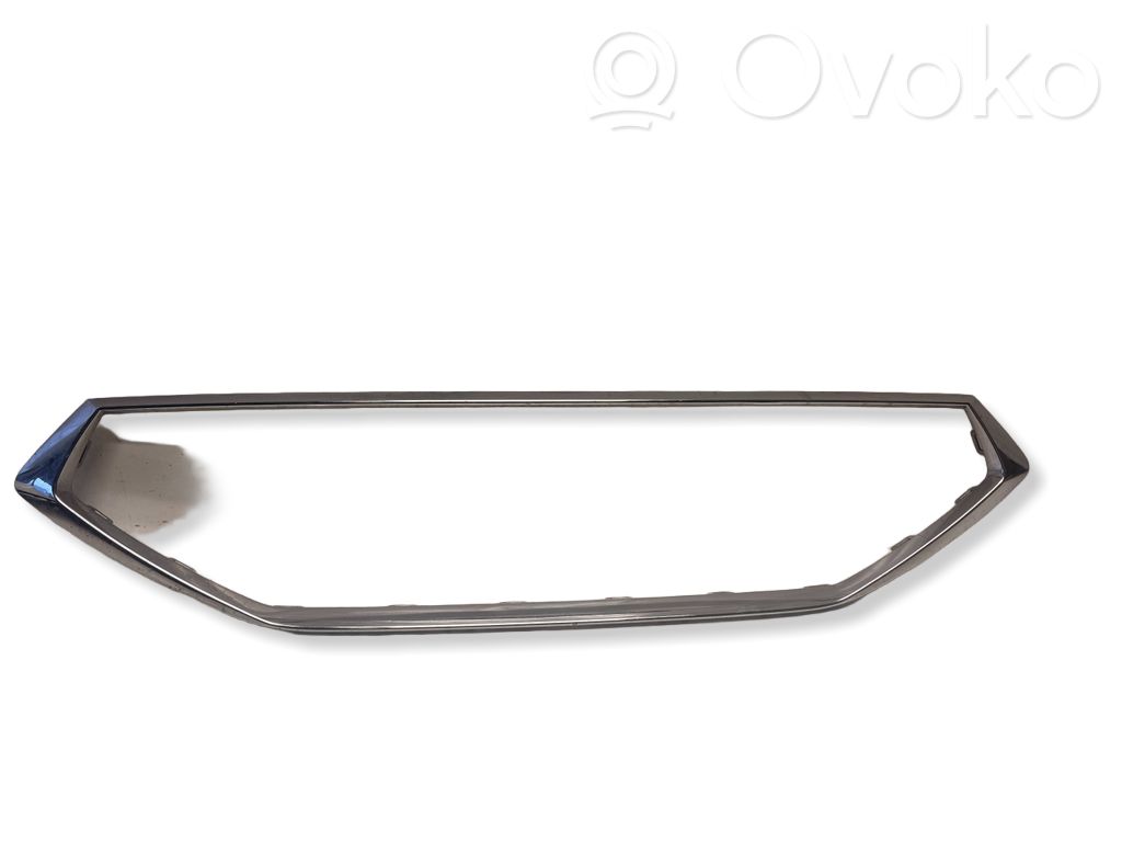 Seat Leon IV Front bumper upper radiator grill 