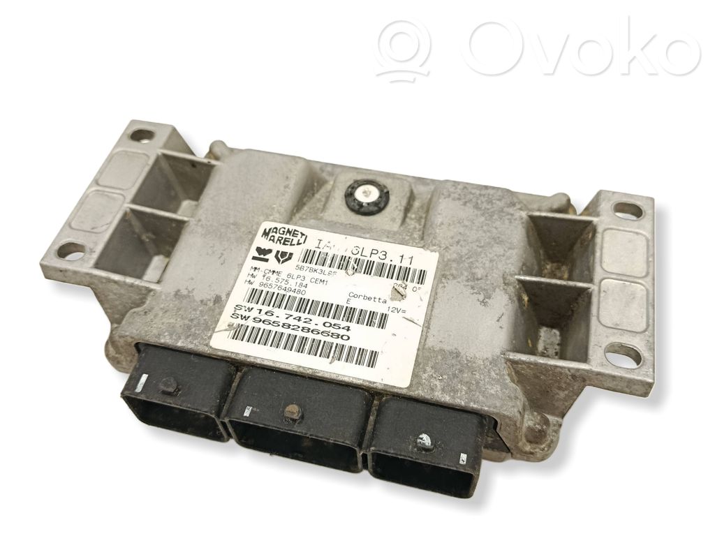 Peugeot 407 Engine control unit/module 