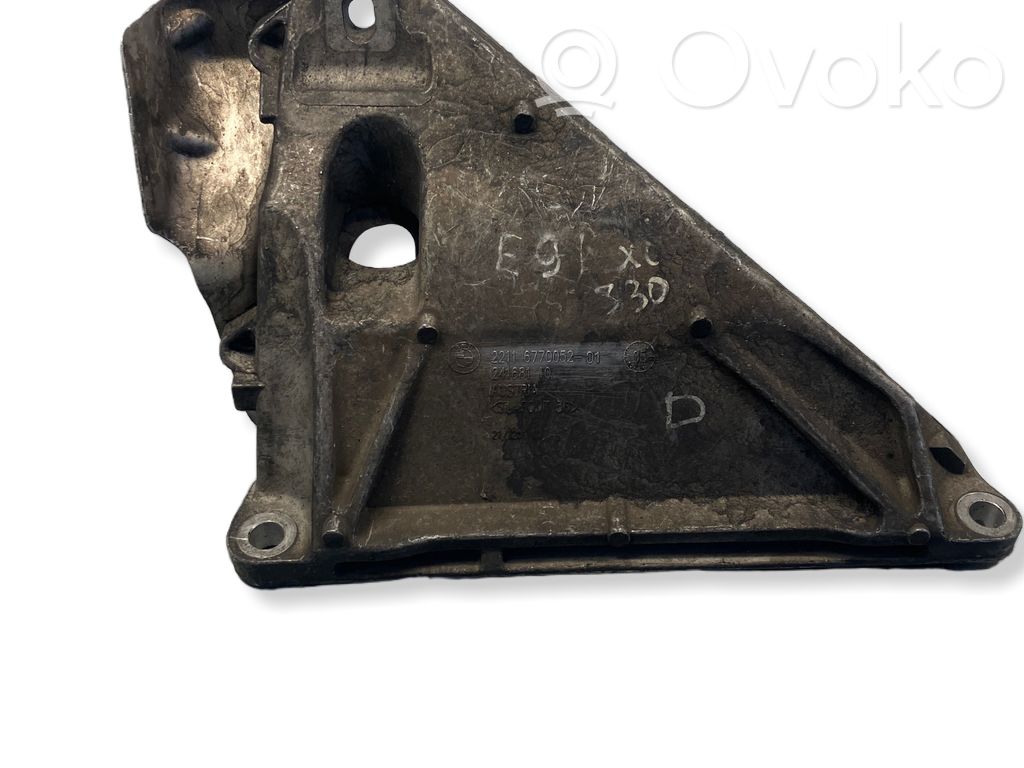 BMW 3 E90 E91 Engine mounting bracket 