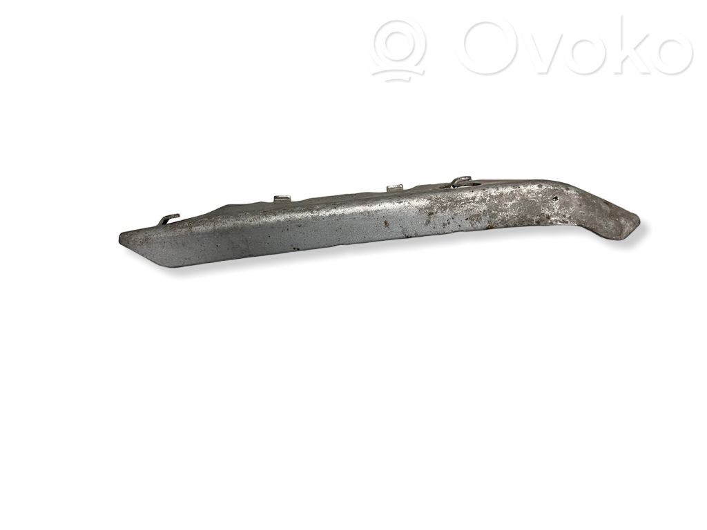 Priekšpusē bampera turētājs   7154715