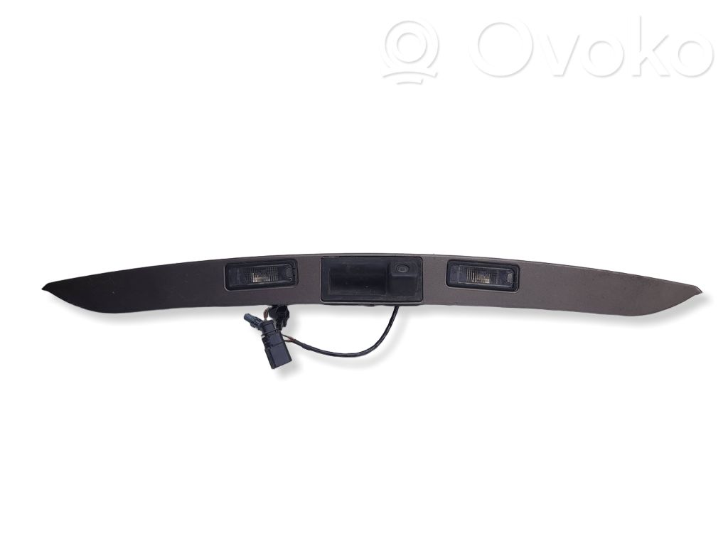 Porsche Cayenne (92A) Trunk door license plate light bar 
