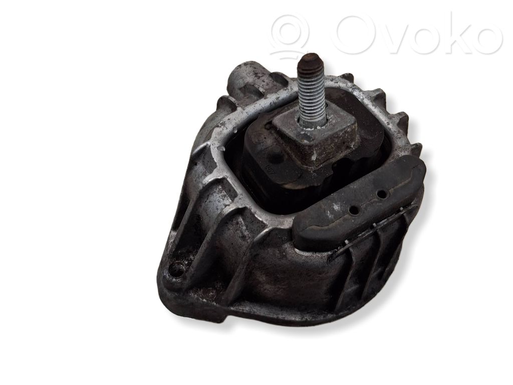 BMW 3 E90 E91 Engine mount bracket 