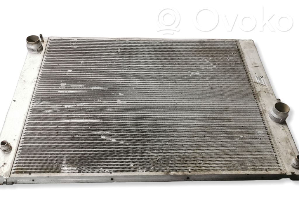BMW 5 E60 E61 Dzesēšanas šķidruma radiators 