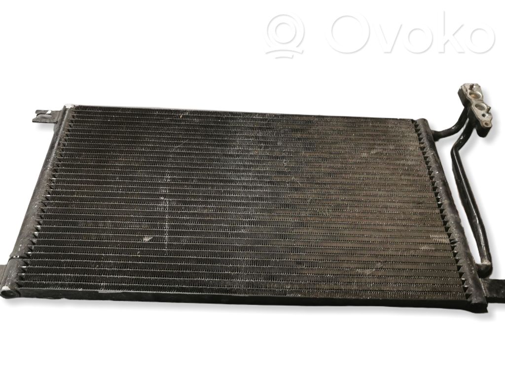 BMW X3 E83 Oro kondicionieriaus radiatorius aušinimo 