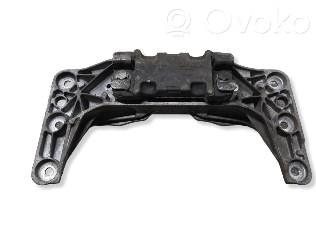 Gearbox mounting bracket   6764617