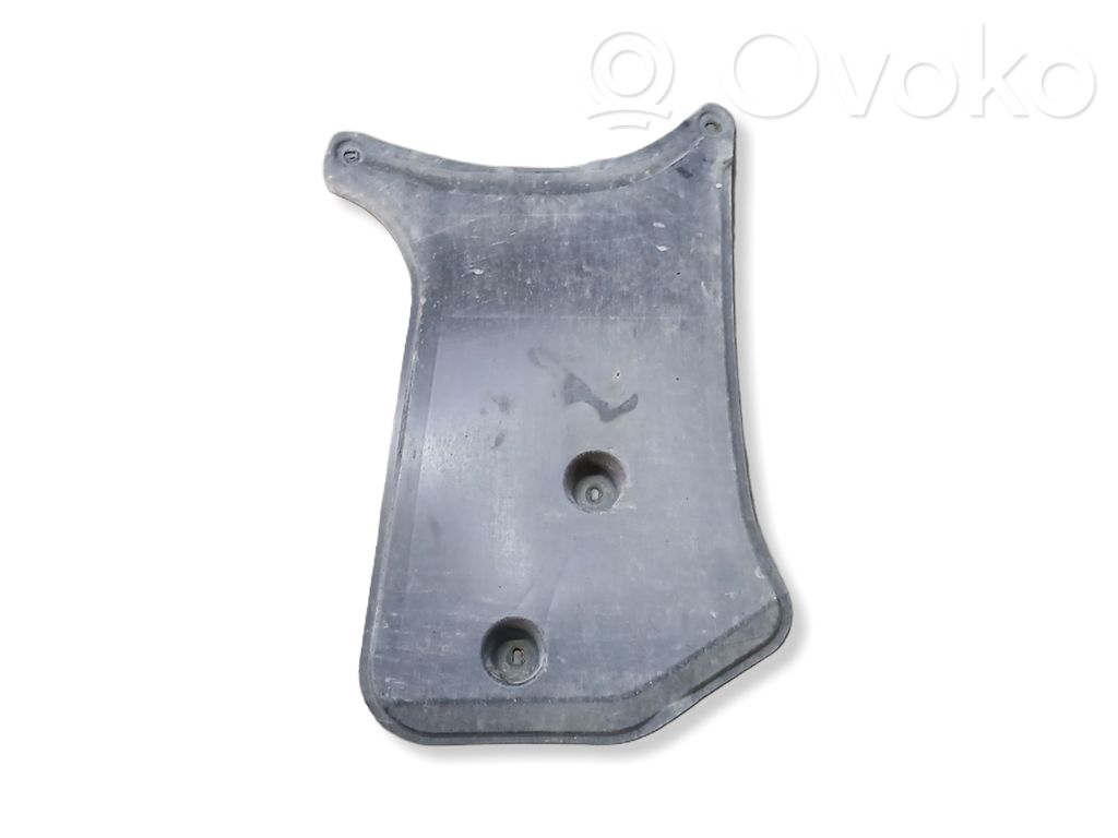Couvre soubassement arrière   8K0825219