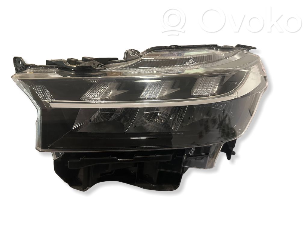Suzuki SX4 S-Cross Lampa przednia 