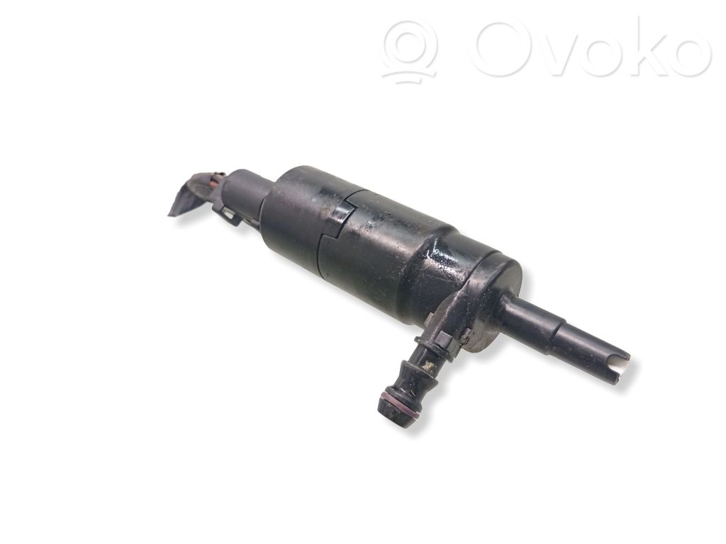 Headlight washer pump   8377430,132640