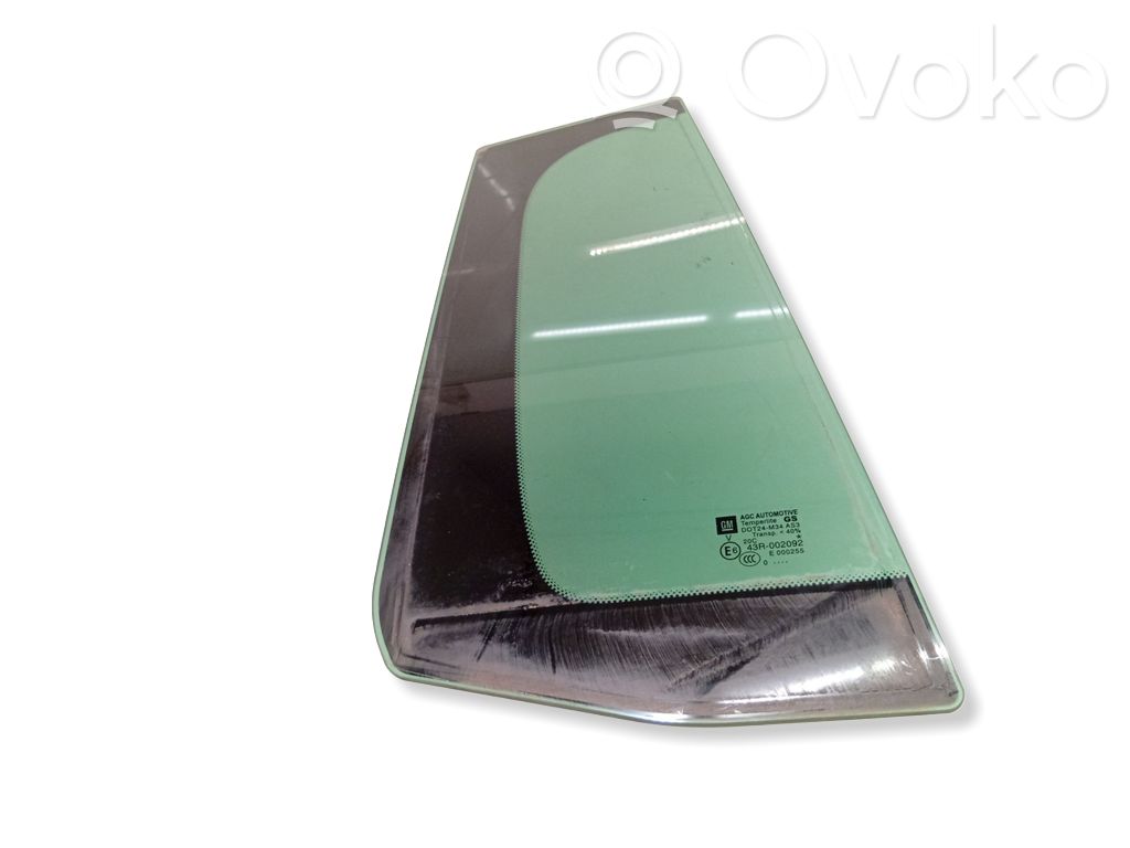 Ventanilla de ventilación de la puerta trasera   AS3,43R002092,E000255