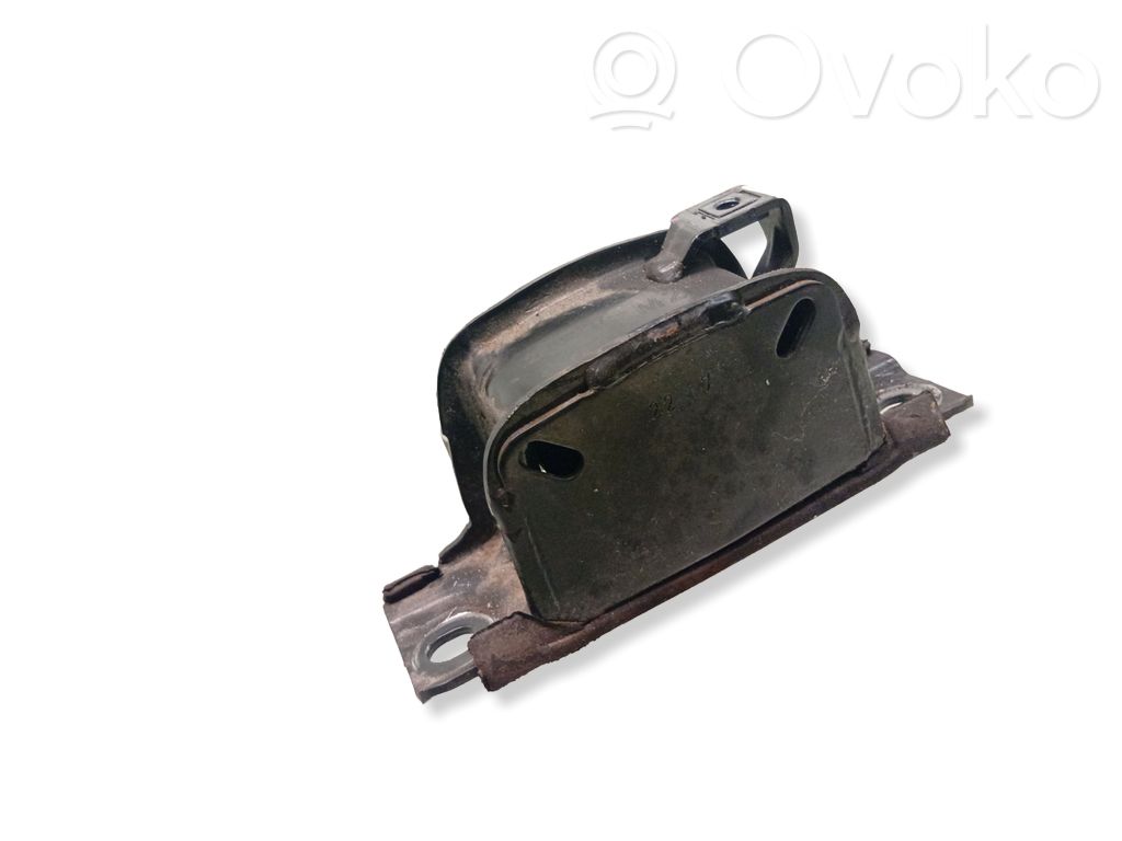 Engine mount bracket   13371838