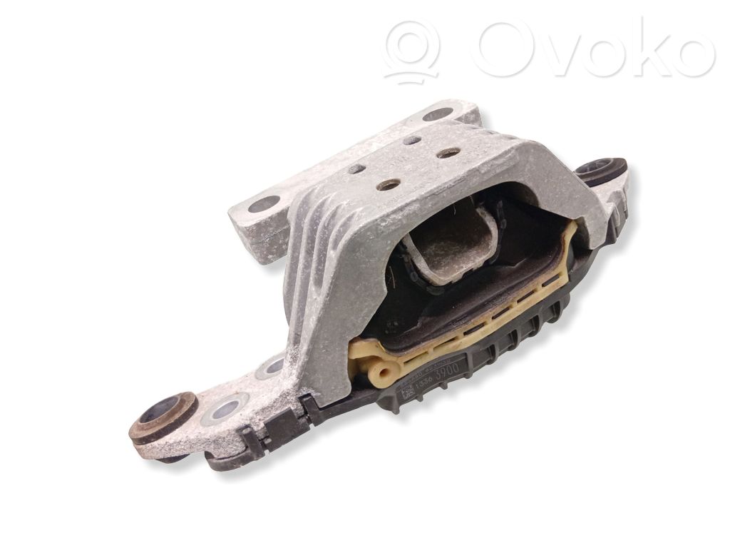 Opel Astra K Engine mount bracket 