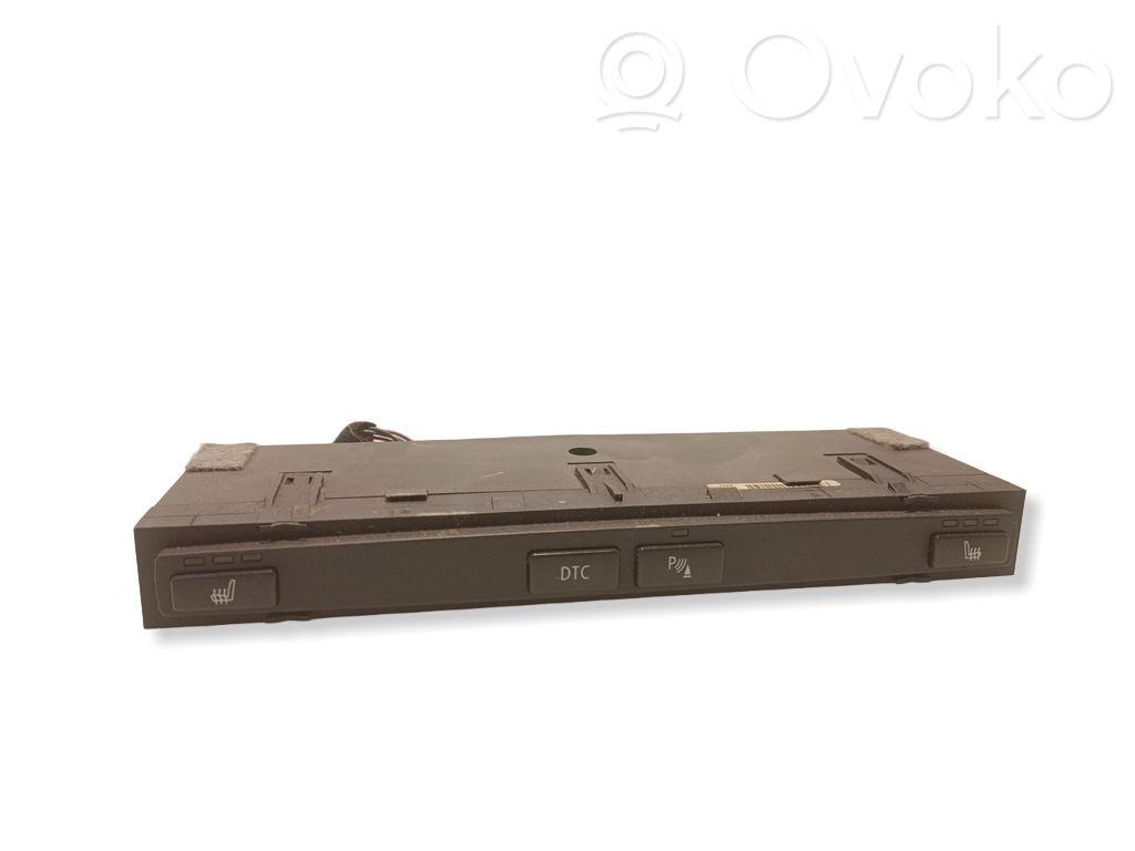 Seat heating switch   6952479,13580362,328207